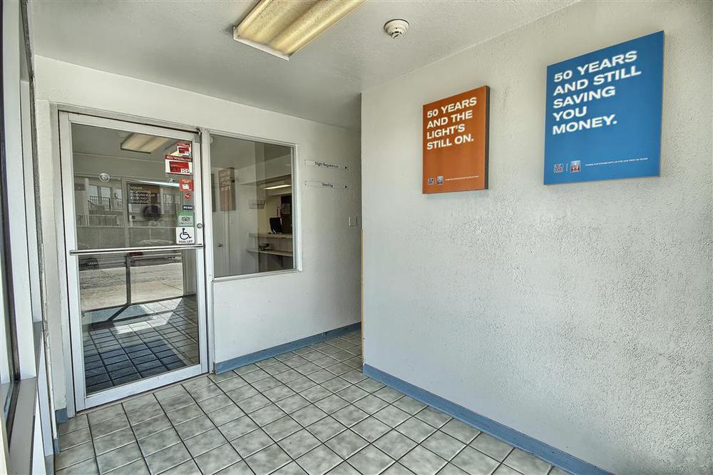 Motel Rodeway 2*